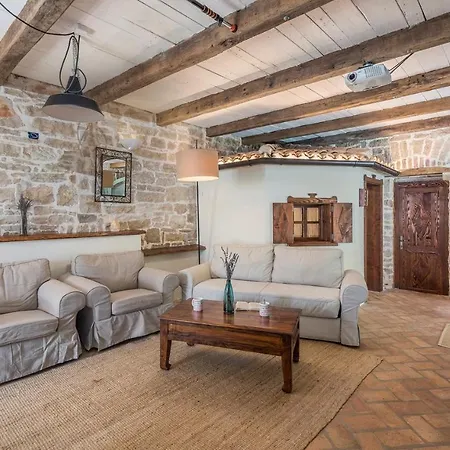 Villa Charming Stone Pakich With Private Pool